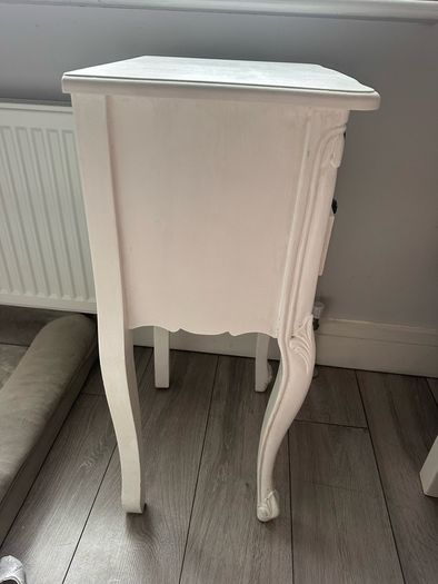 French Style 2 Drawer dresser