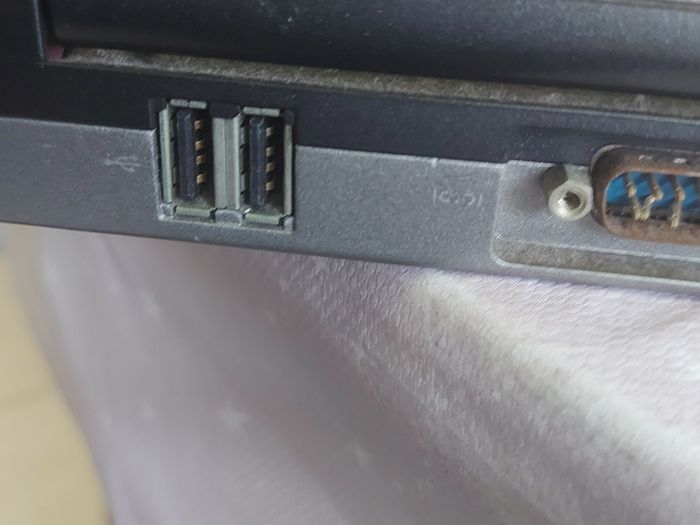 Vintage DELL Lastitude, Model D620, Intel CPU T2400, 1.83GHz, 2.5GB Ram, Windows 7 Professional, 32bit, Opera, Firefox and Chrome, in excellent condition