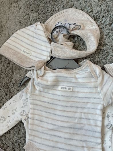 babygrow six piece outfit