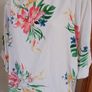 Floral top Image 3