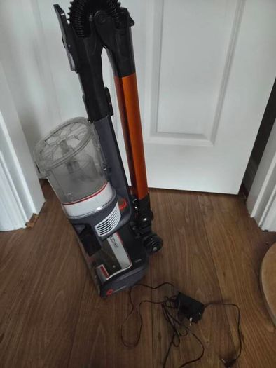 Shark Cordless vacuum cleaner