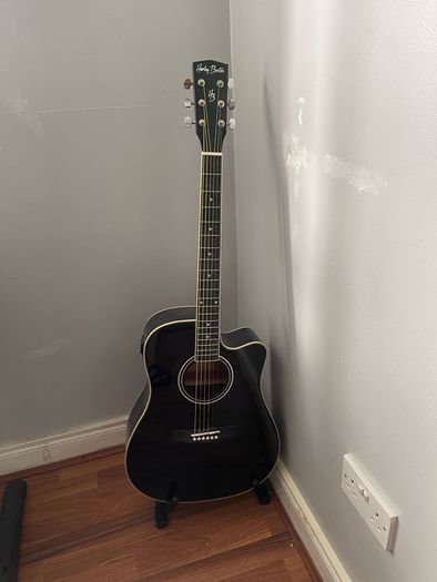 HB guitar with extras