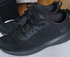 Black Skechers trainers 15 euro