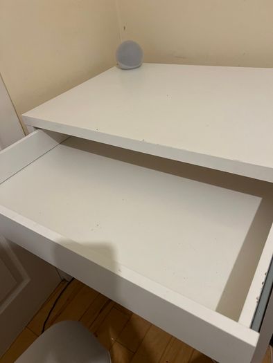 Work desk