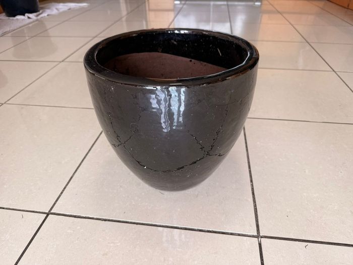 Ceramic pot
