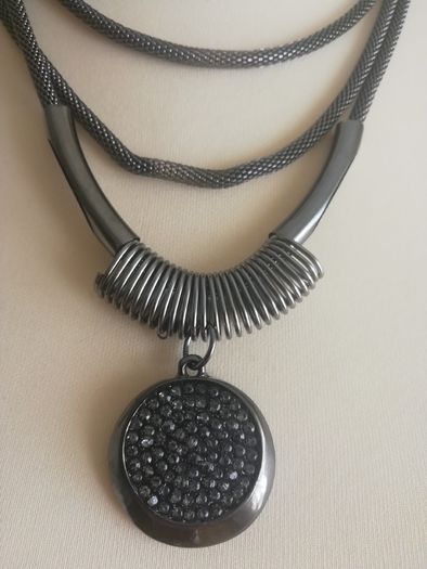Saloos 3 layered Statement Necklace New With Tags