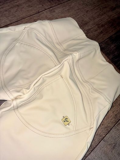 Freddy WR.UP Faux Leather Shaping Trousers XS Beige High Waist Push Up Pants UK 6 New without Tags