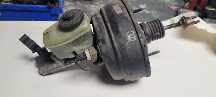 toyota hilux brake booster