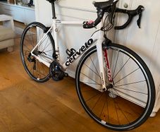 Cervelo R2 Carbon Road Bike | Size 54 | DT Swiss P1800 | Ultegra/105 | ZIPP Carbon Handlebar