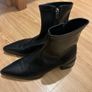 faux leather black boots Image 4