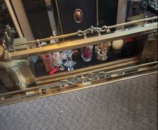 Beautiful antique Brass Fender 5ft 6ins extendable and Polished