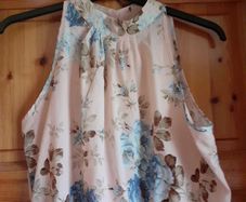 top/,blouse