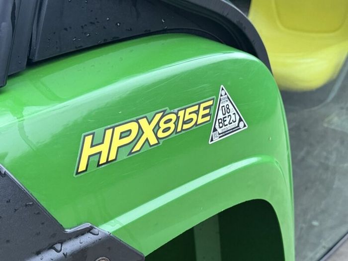 2022 John Deere Gator Hpx815e