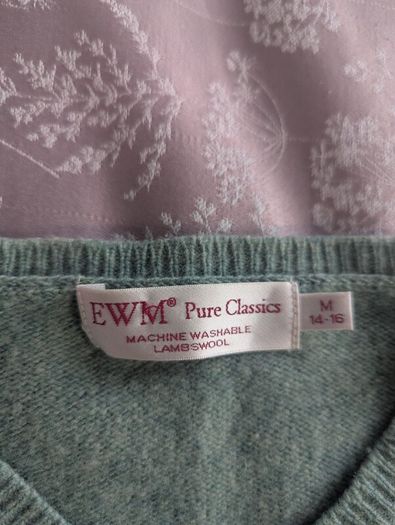 Lambwool seagrass v neck jumper