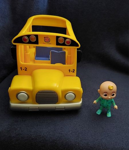 CoCoMelon Musical Bus with JJ figure (pr) (320) 1