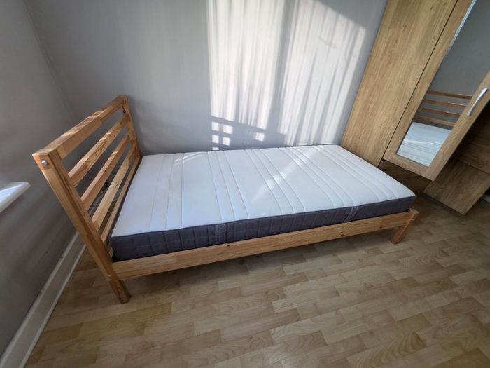 Single bed