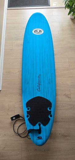 California boarding company surfboard