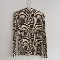 Pre Owned F&F Long Sleeve Tee