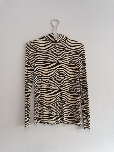 Pre Owned F&F Long Sleeve Tee