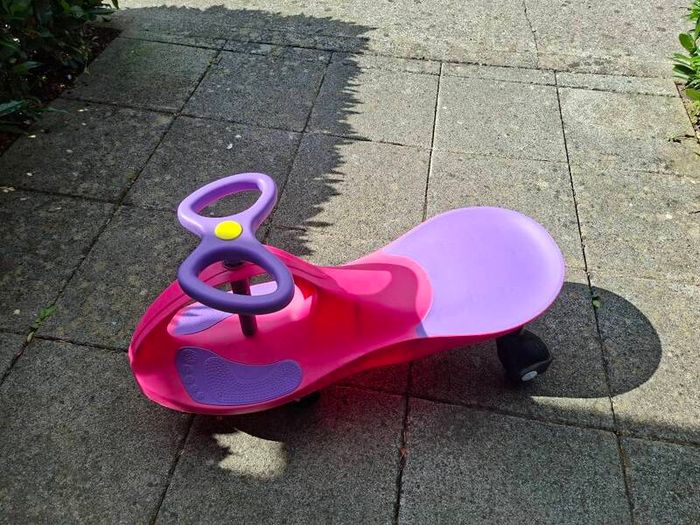 Pink and Purple wiggle car