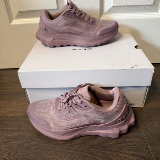 Alo shoes size 5 uk
