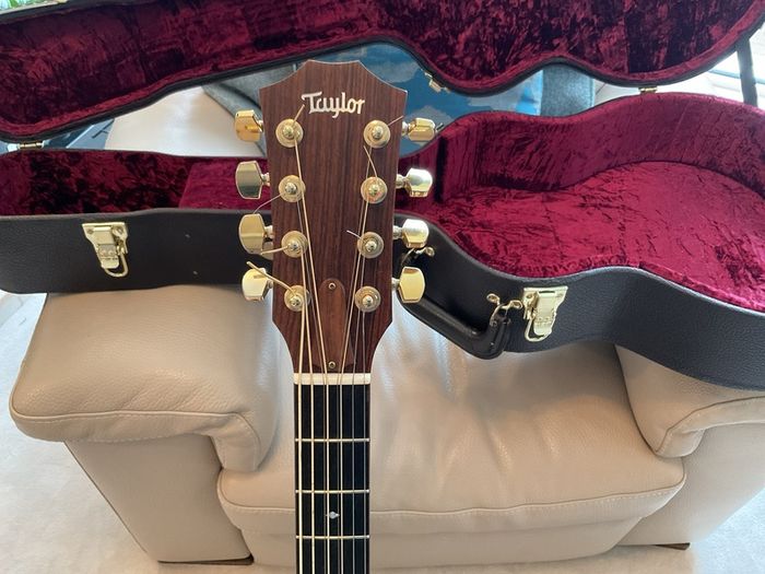 Taylor 8 String Baritone