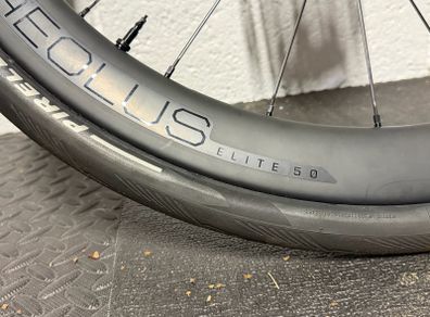 Bontrager Aeolus Elite 50 Tlr Disc Road Wheel Set