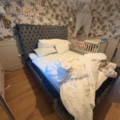 king size bed