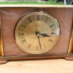 Vintage Metamec Clock (works well)