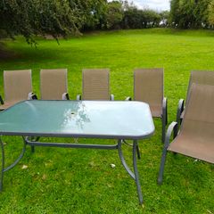 garden table and chairs