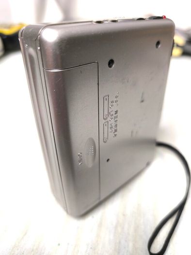 Sanyo Cassette Tape Player/Recorder + New Headphones