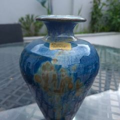 Lovely Louis Mulcahy pottery Vase handmade in Dingle