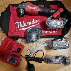 Milwaukee M18 Fuel 115mm Angle Grinder Kit