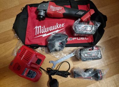 Milwaukee M18 Fuel 115mm Angle Grinder Kit