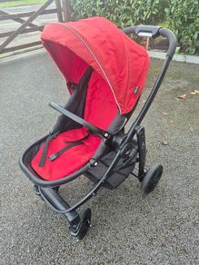 Graco Evo stroller with 3 car  bases and infant carrier