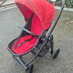 Graco Evo stroller with 3 car  bases and infant carrier