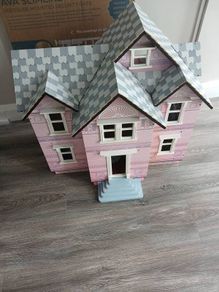 melissa and doug dollhouse
