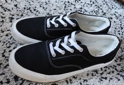 Men's Trainers size 9