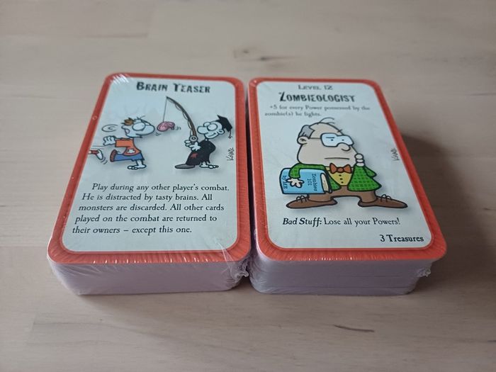 Munchkin Zombies Deluxe Board Game (Fantasy Horror Steve Jackson Games 2011)