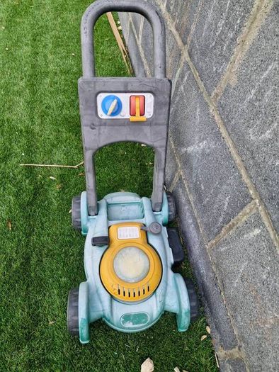 toy lawnmower