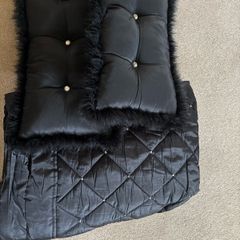 Cushion & Blanket