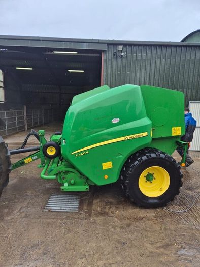 Baler John Deere F440r