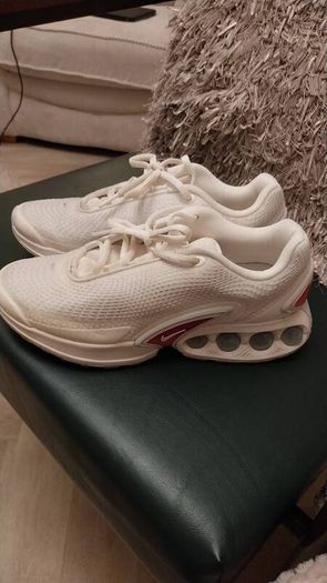 Nike size 4 perfect immaculate were 120