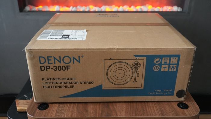 Denon DP-300F Fully Automatic Turntable, As New. Under Warranty and Accessories
