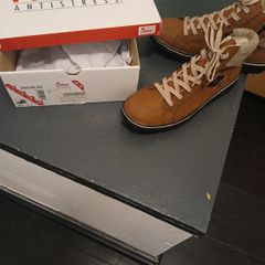 womens boots and runners