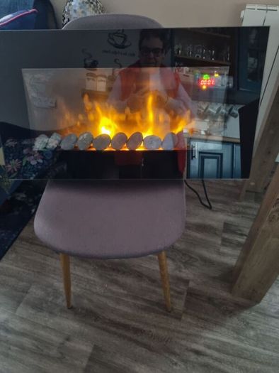 Electric fire. Aspen wall mounted electric fire Now Reduced to thirty euro