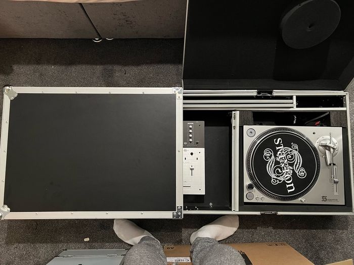 Mint Set Of Stanton STR8-60 Turntables