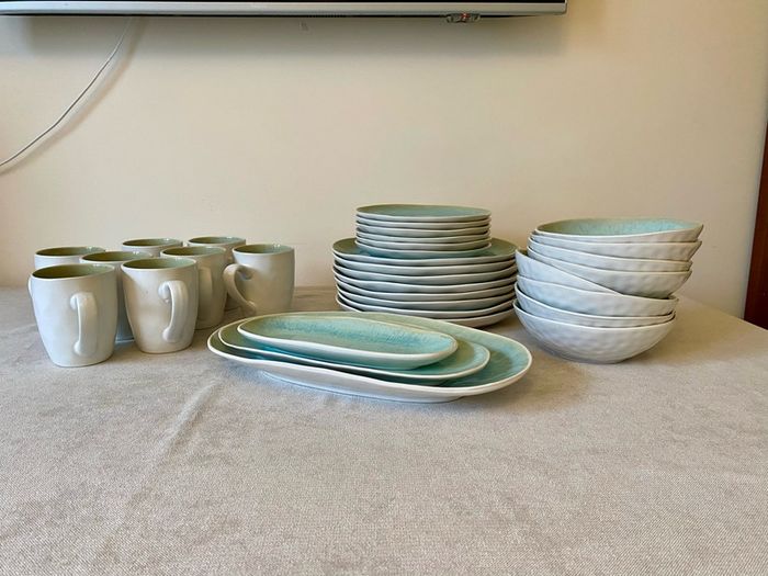 Crockery set