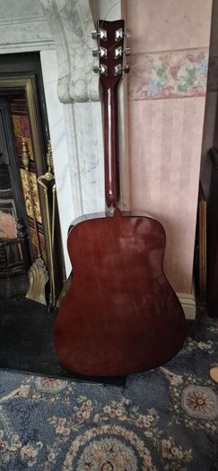 Yamaha F310 Acoustic Guitar