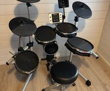 Thomann electric drum kit and Alesis speaker